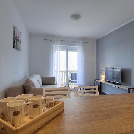 Apartments Lola セニ エクステリア 写真