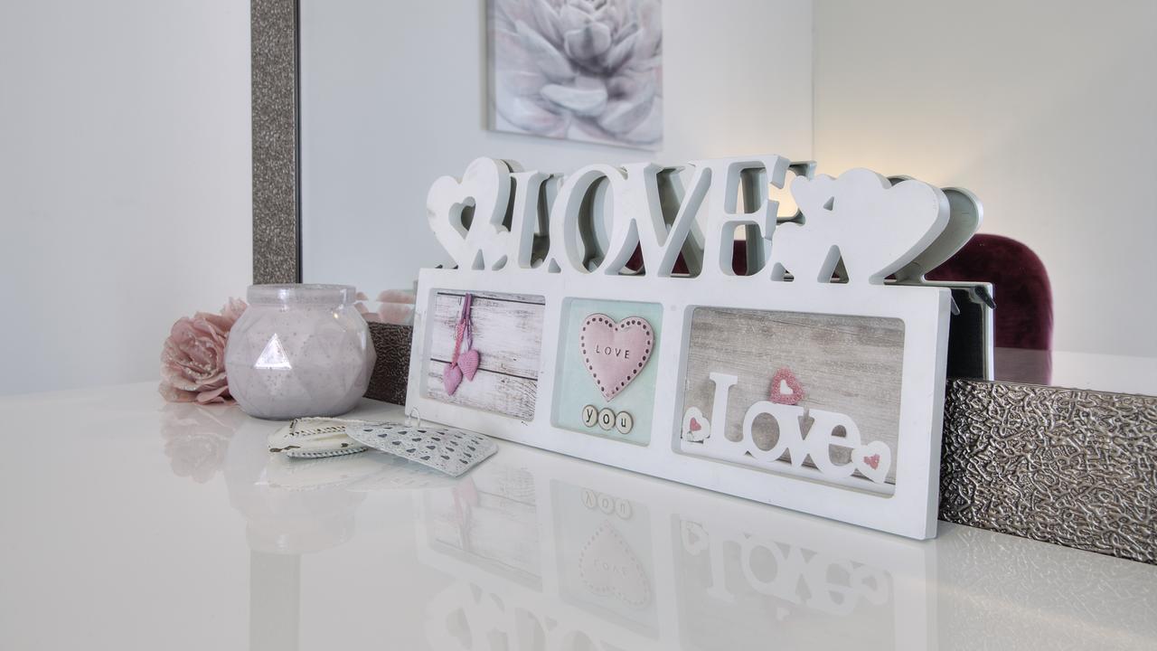 Apartments Lola セニ エクステリア 写真
